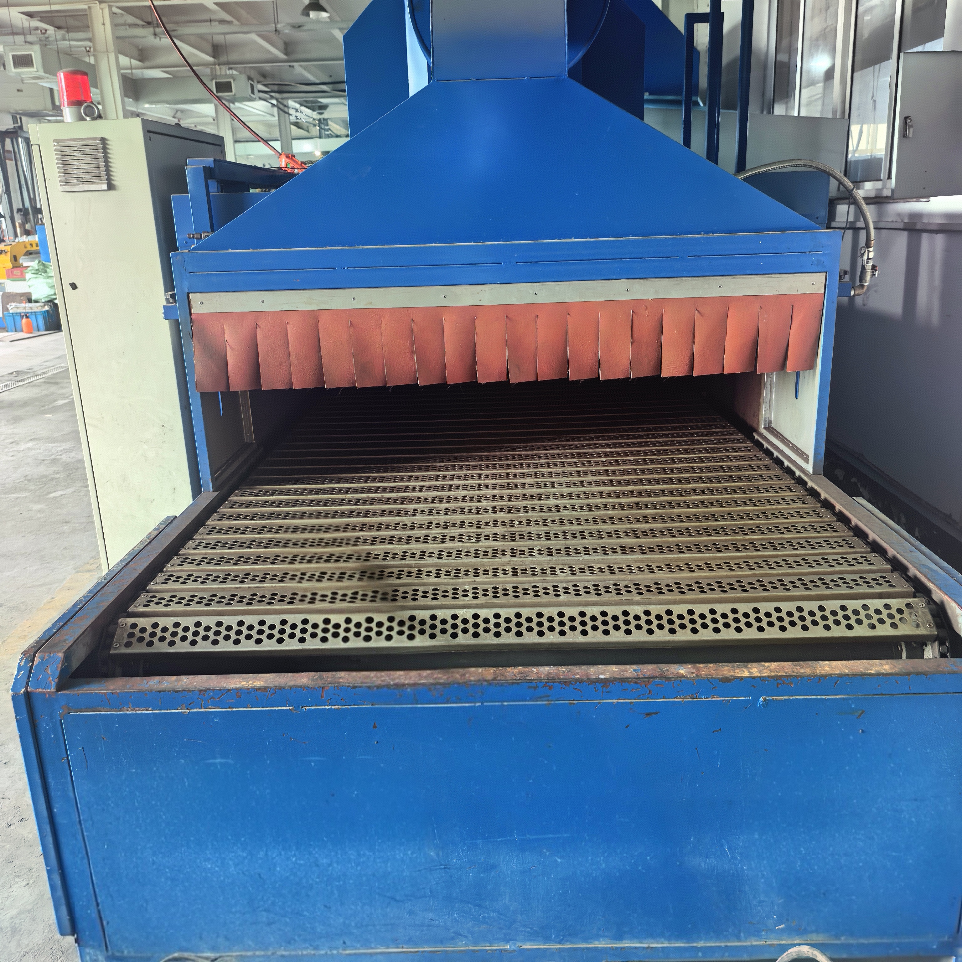 Tube expanding machine